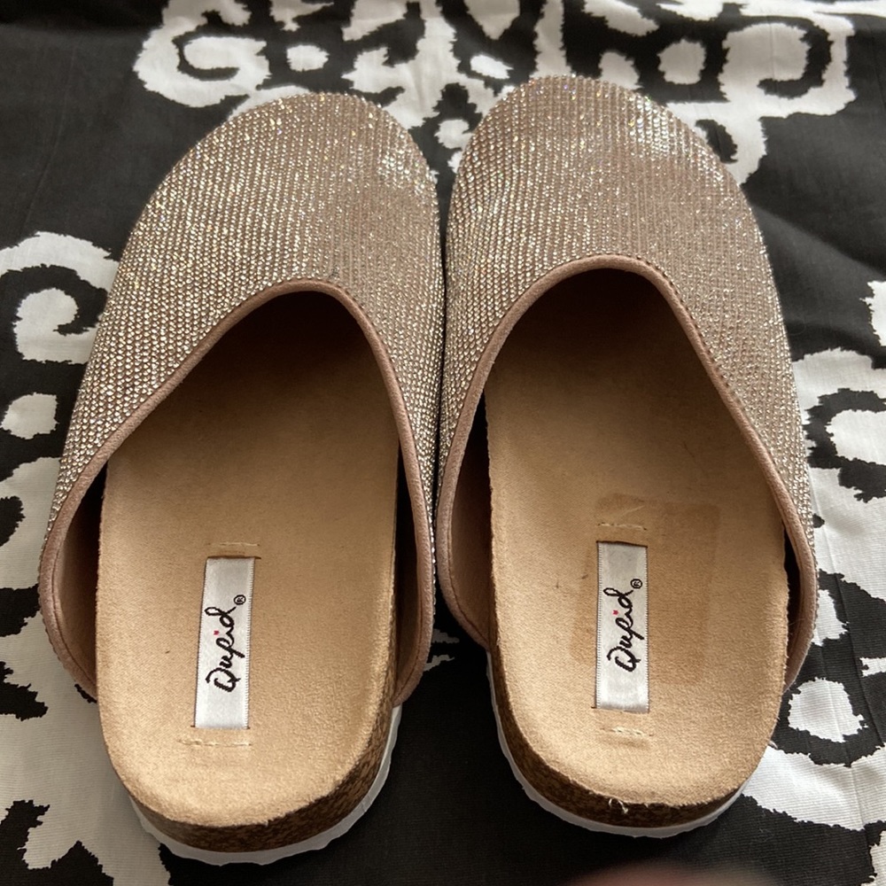 Qupid Rhinestone Slides - Picture 2 of 4